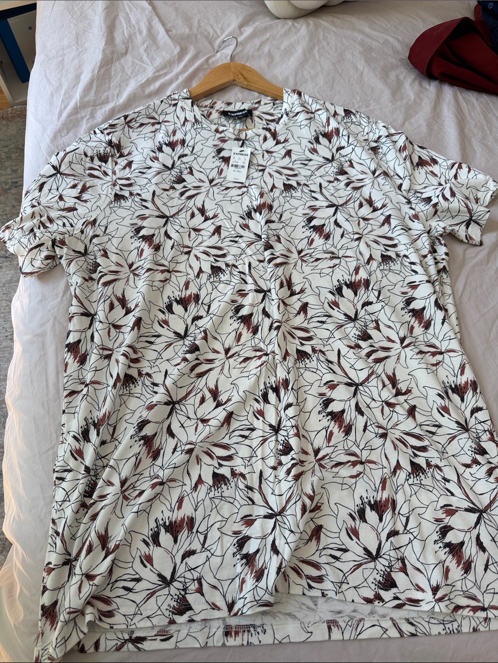 Express Men's Short Sleeve Floral Tee - White with Brown and Black Print